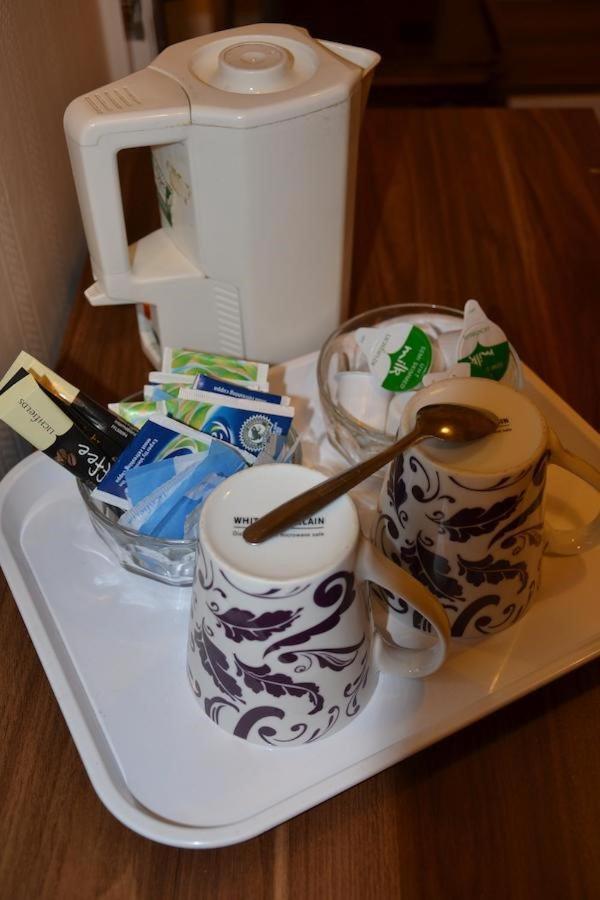 Chiswick Lodge Hotel Лондон Екстериор снимка